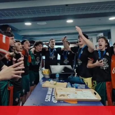 Seleção de sub-17 canta Mariza após título mundial