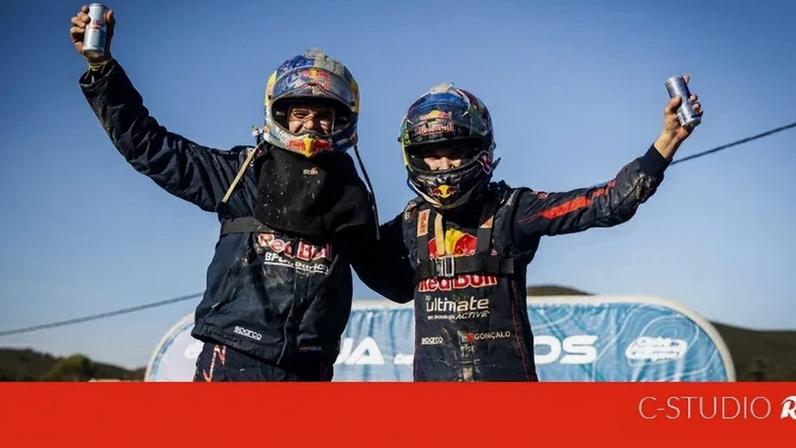 Gonçalo Guerreiro, à direita, é o novo Campeão de Portugal de Todo-o-Terreno