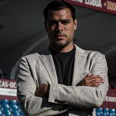 Vítor Martins renova contrato com ambição de deixar Torreense num lugar melhor