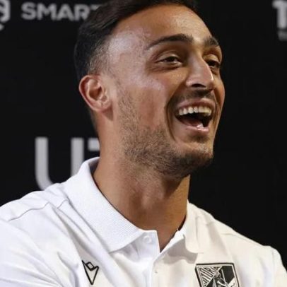 Charles aponta à baliza do Vitória de Guimarães após falha contra o Tondela