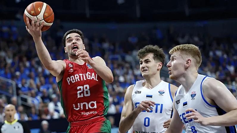 Rafael Lisboa em ação no recente EuroBasket