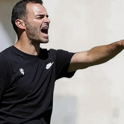 João Gião elogia a atitude dos jogadores: vitória pela raça e sacrifício