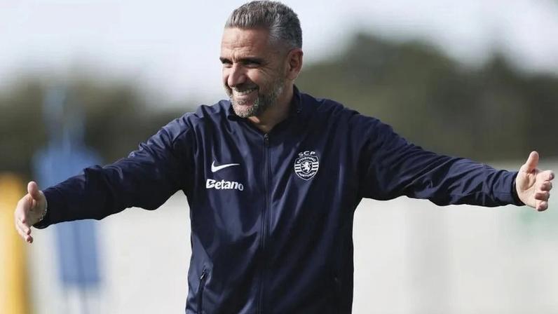 Rui Borges com motivos para sorrir no treino