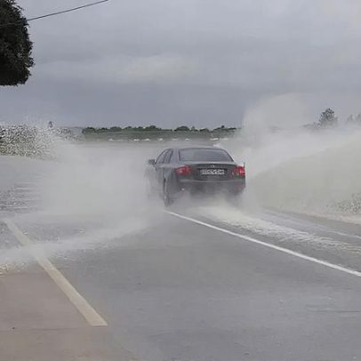 Dezasseis distritos em aviso laranja por chuva intensa