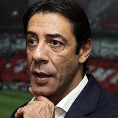 Rui Costa diz a Eros Ramazzotti que já venceu lá duas vezes como presidente