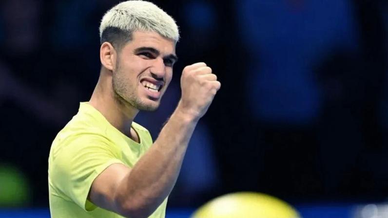 Alcaraz frente a Sinner na final das ATP Finals em Turim