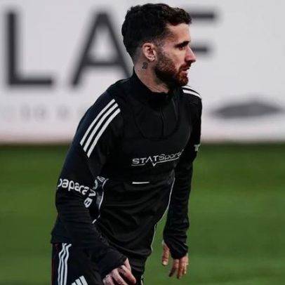 Treinador do Besiktas afirma que Rafa não fala com ele