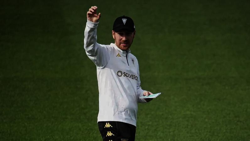 Ian Cathro prepara visita do Estoril ao Famalicão