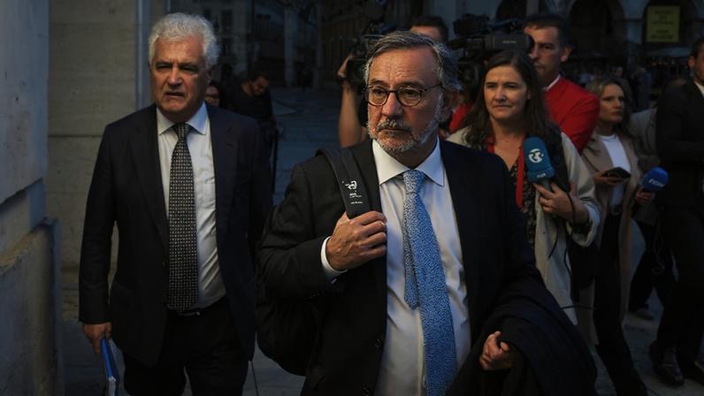 Lex: defesa contesta acusação baseada em SMS não recebido por Vaz das Neves