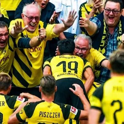 Adeptos do Dortmund bebem 60 mil litros de cerveja por jogo