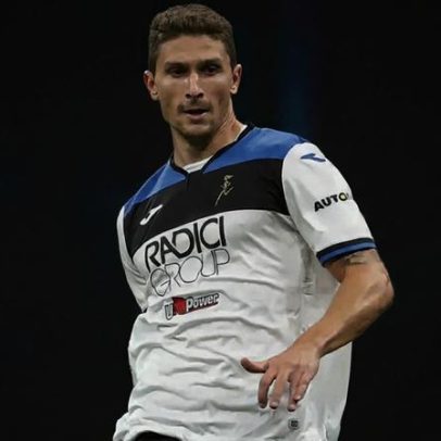 Mattia Caldara anuncia adeus ao futebol por limitações físicas