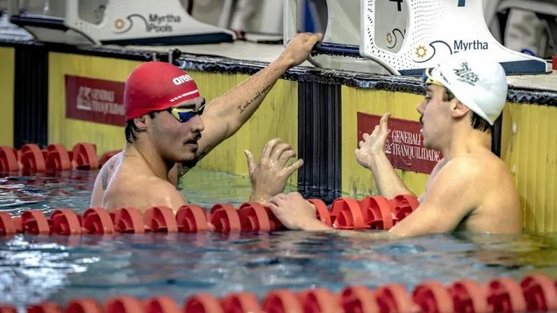 Diogo Ribeiro vence nos 100m mariposa e 100 estilos