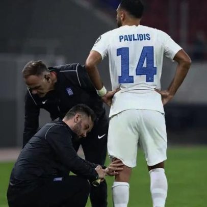 Pavlidis sai do treino com queixas no joelho esquerdo