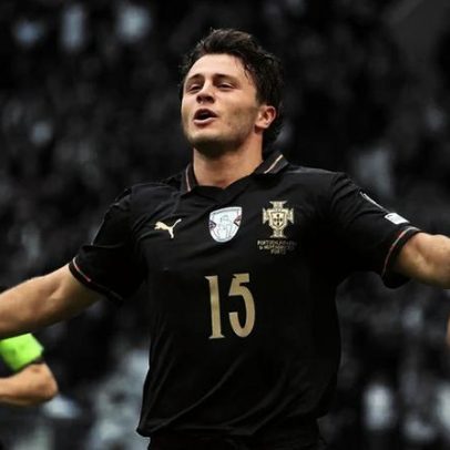 João Neves faz hat-trick pela Seleção; apuramento é o mais importante