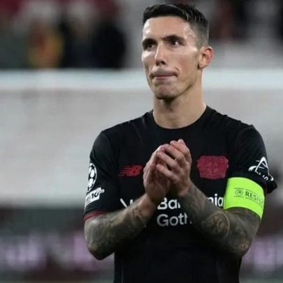Cláusula no contrato de Grimaldo pode facilitar regresso ao Barcelona