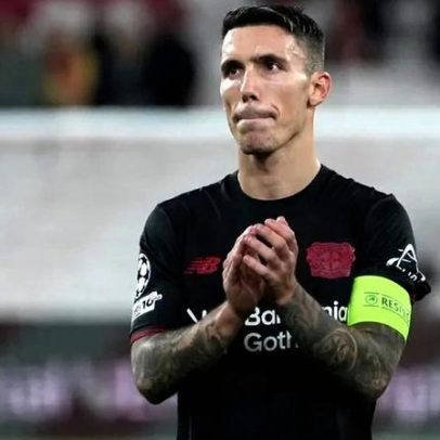 Cláusula no contrato de Grimaldo pode facilitar regresso ao Barcelona