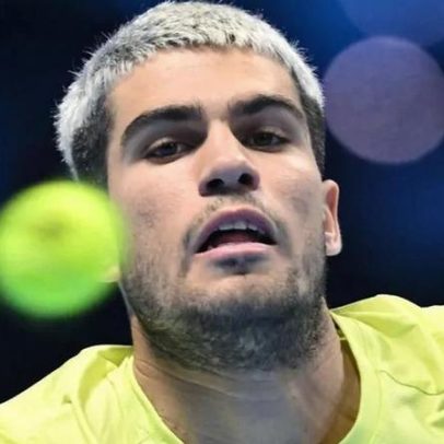 Alcaraz desiste da fase final da Taça Davis por lesão na coxa direita