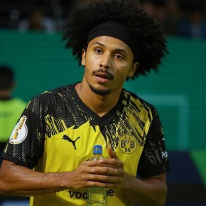 Karim Adeyemi obrigado a treinar com crianças