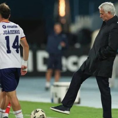 Mourinho domina a 1.ª parte frente ao Benfica e admite quatro substituições
