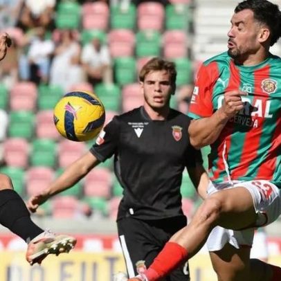 Marítimo-Penafiel vence 2-1 e soma terceira vitória com adversário reduzido a 10