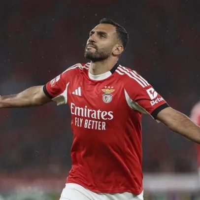 Pavlidis, destaque na Johan Cruyff Arena, já foi carrasco do Ajax