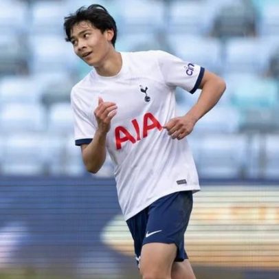 Promessa do Manchester City abandona o futebol para estudar Direito em Oxford