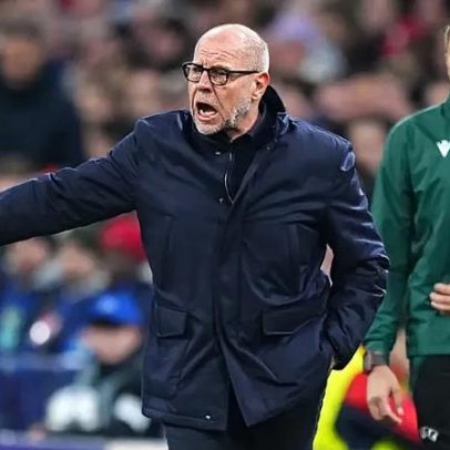 Treinador do Ajax comenta o primeiro golo do Benfica na Champions