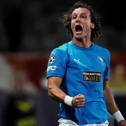 David Luiz torna-se o segundo mais velho a marcar na Liga dos Campeões