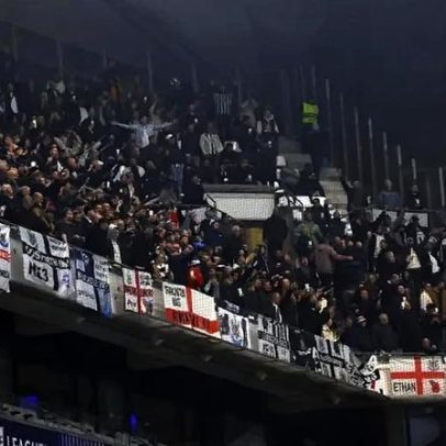 Polícia francesa procura adepto do Newcastle apanhado a fazer sexo no Vélodrome