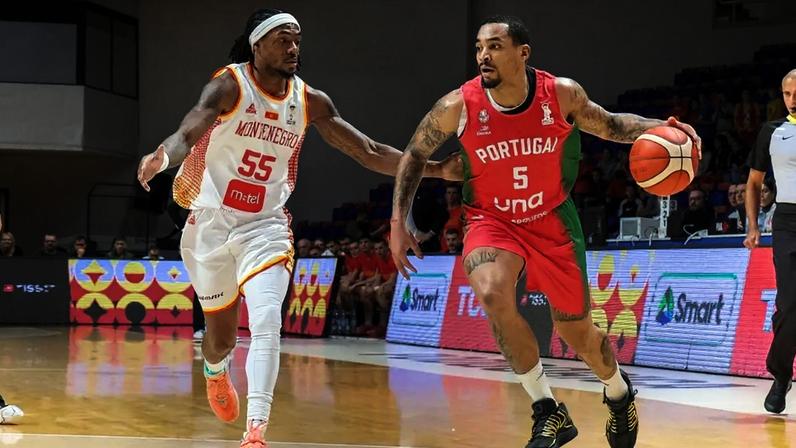 Travante Williams domina bola