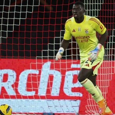 Samuel Soares renova contrato e Benfica recompensa guarda-redes