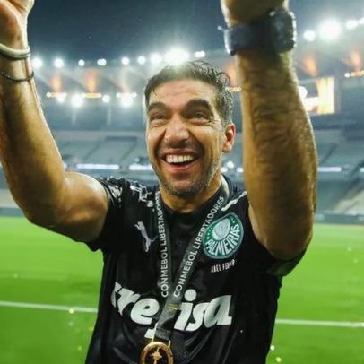 Abel Ferreira mira o tri