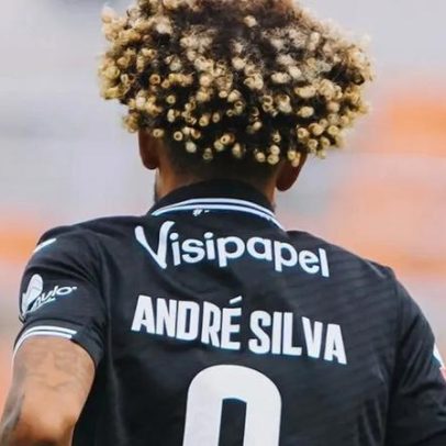 Robinho homenageou André Silva no reencontro com o Penafiel