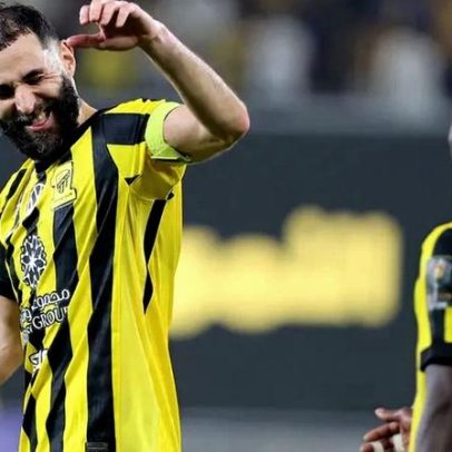 Benzema faz hat-trick e Al Ittihad avança às meias da Taça Saudita