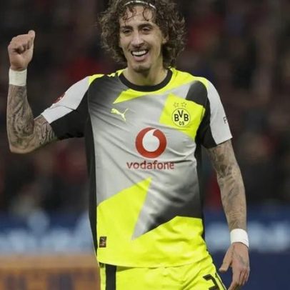 Dortmund vence dérbi e ultrapassa o Leverkusen para o 3.º lugar