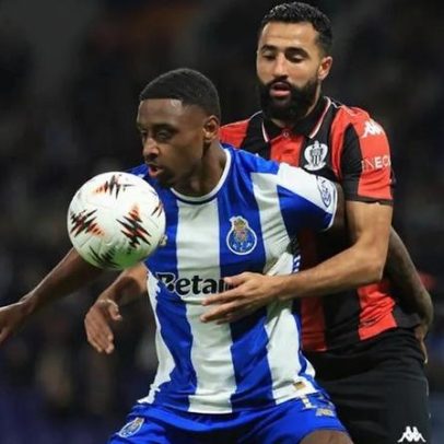 Pablo Rosario entra em campo frente ao Estoril