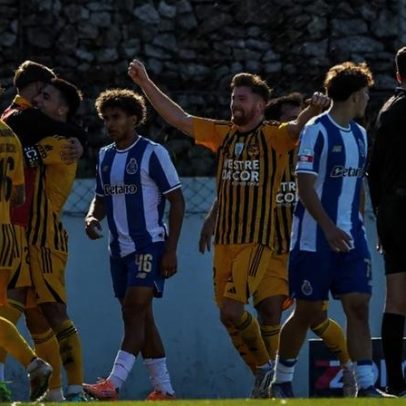 Lusitânia de Lourosa vence Porto B com reviravolta perto do final