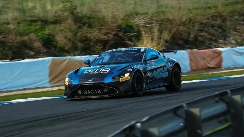 Mathieu Martins venceu no Autódromo do Estoril
