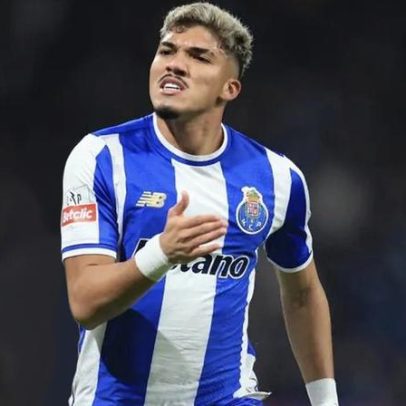 William Gomes preparado para jogar em qualquer lado, com foco no lado direito