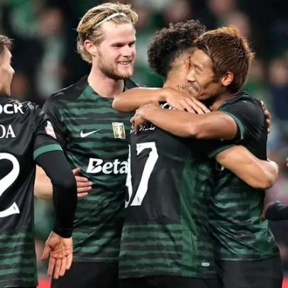 Adeptos do Sporting celebram dérbi após goleada ao E. Amadora