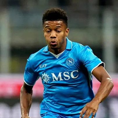 Insólita reação de David Neres após decisão decisiva pelo Nápoles