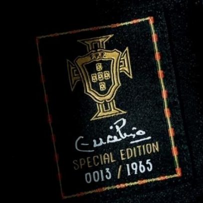 Camisola em homenagem a Eusébio é descrita como 'história perfeita'