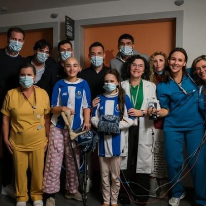 Farioli e adjuntos partilham alegria com crianças no Joãozinho