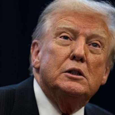 Trump retira tarifas sobre bananas e café após aumento do custo de vida