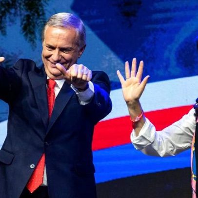 Vitória da esquerda deixa candidato de direita radical favorito segunda volta