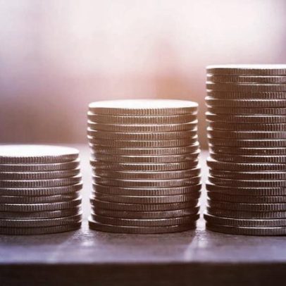 Bruxelas eleva previsão de crescimento da economia portuguesa para 1,9% este ano