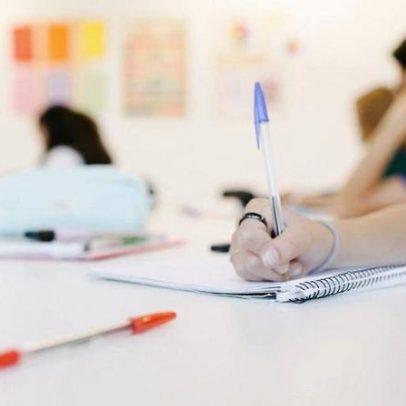 PS alerta sobre crise nas escolas da Ribeira Grande pela falta de assistentes