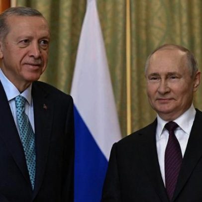 Presidente turco diz que falará com Putin para abrir caminho à paz na Ucrânia