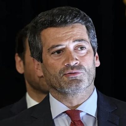 Ventura apoia vítimas de Albufeira