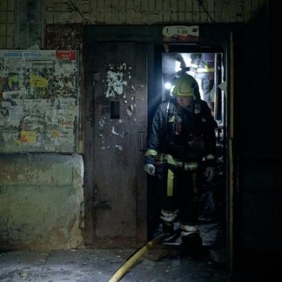 Um morto e 15 feridos em ataque russo com mísseis e drones contra Kyiv